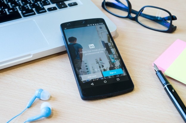 Social Selling Like Crazy on LinkedIn