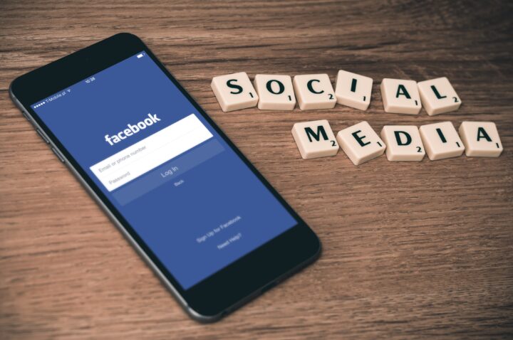 Is Hanging Out on Facebook a Good Way to Spend Your Time?